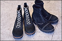 こちらは定番のブラックとホワイトのレザーシューレース。使い込むことでブーツ本体と同じく、WESCO製レザーならではの経年変化を楽しむことができる。