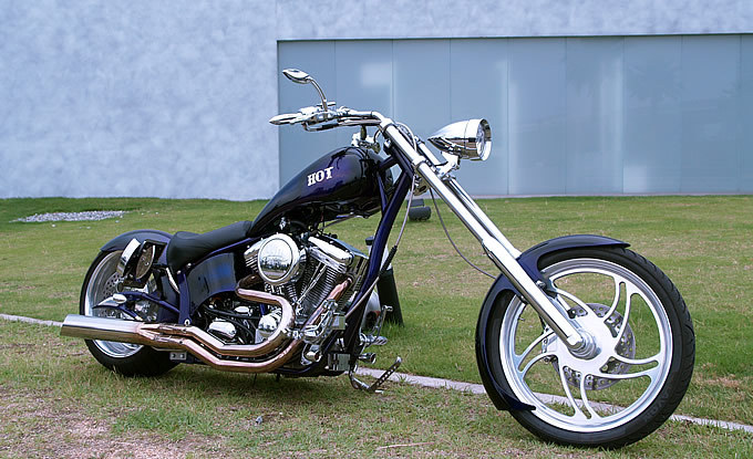 2006年式 ソフテイル Big Bear Choppers Venomベースのカスタム画像