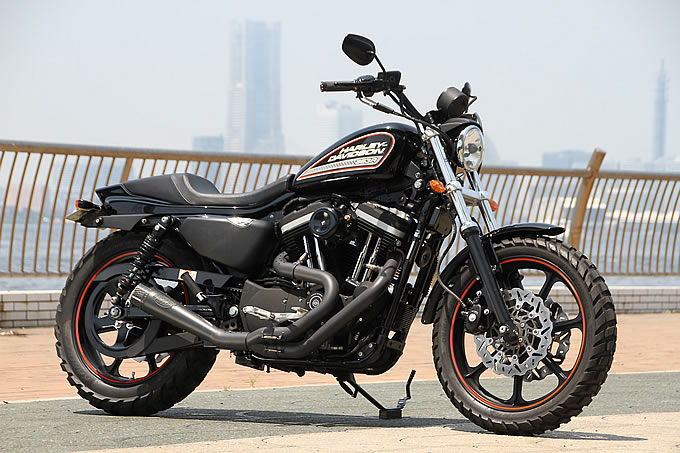 2011年式 スポーツスター XL883Rのカスタム画像