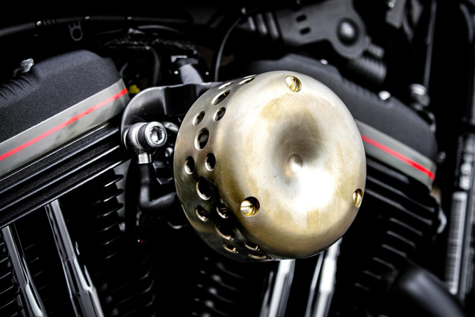 ハーレー屈指の人気を誇るForty-Eight（フォーティーエイト）をベースに製作された独国サンダーバイクのコンプリートカスタム 07画像