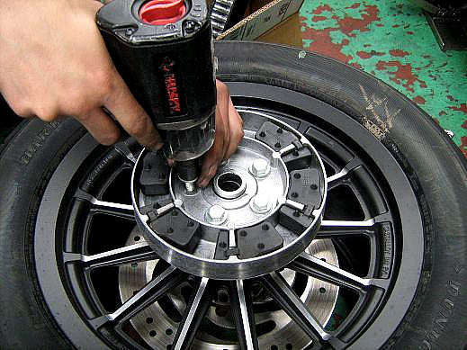 ハーレーカスタムレポート作業工程の画像