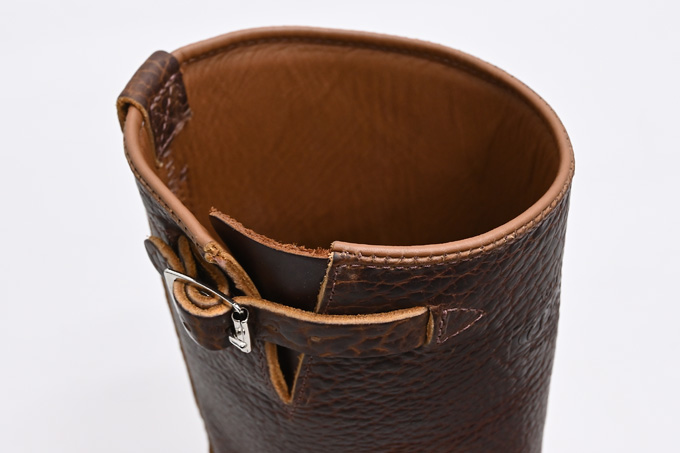 ワイルドなシボ感が特徴の日本限定レザー「Bison Leather（バイソンレザー）」が登場の画像