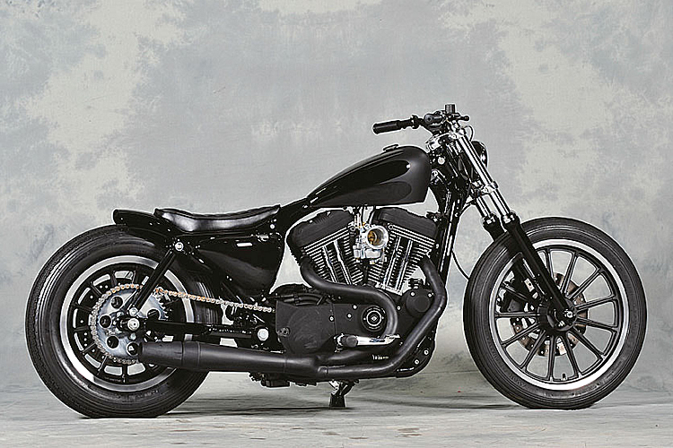 2009年式 XL883Rのフルカスタム画像