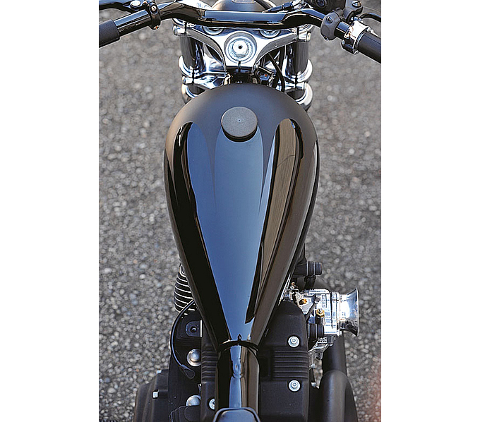 2009年式 XL883Rのフルカスタム画像