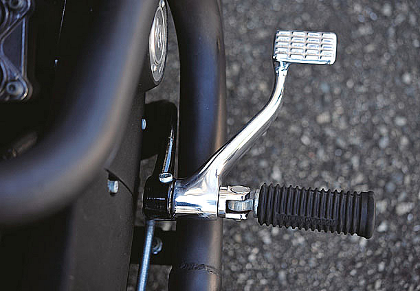 2009年式 XL883Rのフルカスタム画像