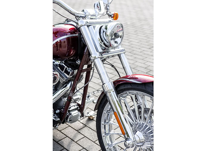 FXSBSE CVO ブレイクアウト 2013年式 試乗インプレ | バージンハーレー