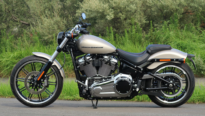 ハーレー2022年モデルの「FXBRS ブレイクアウト114」を試乗インプレ！ 眺めて良し、乗って良しのスペシャルモデル 2022年式 試乗インプレ  | バージンハーレー