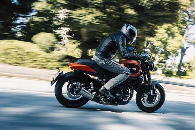 【ハーレーダビッドソンX500試乗記】大型バイクらしい堂々とした乗り味、それでいて俊敏だ　メイン画像