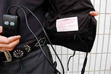 ジャケットの内側に電源ソケットを装備。オプションのデュアル温度コントローラーを使用すれば、ジャケットとそれ以外の同時に使用するアイテムの温度を独立して調整可能になる。