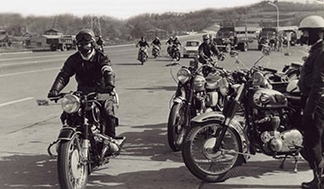 1935年に創業したKADOYA。その後、日本で一般的に普及する前のモーターサイクルの世界へ自ら進出していった歴史を持つ。
