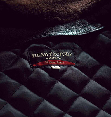 KADOYA本社工場の職人によって手がけられる最上級の製品にだけ与えられるブランド『HEAD FACTORY』。品質に対するこだわりの姿勢こそが、今日のKADOYAを支えているのだ。