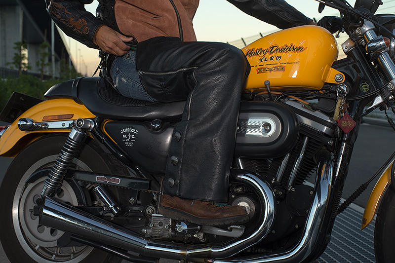 HARLEY ハーレー 本革チャップス ストップライト HOTBIKE（SY32 