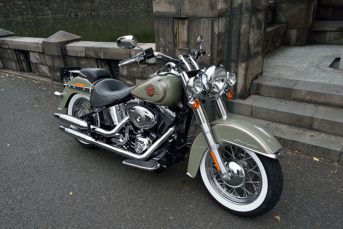 Harley-Davidson日本上陸100周年記念限定モデル／FLSTN トピックス 