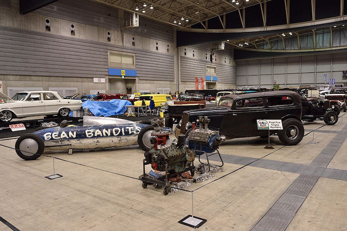 BEAN BANDITSのレーサーやホットロッドも展示された。ホットロッドカスタムショーの名にふさわしい車両の数々。