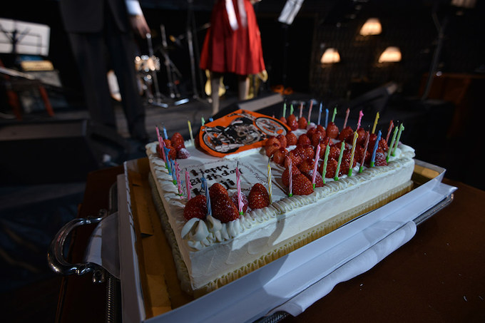 HOT-DOCK30周年を記念したバースデーケーキ。次の40周年に向けて、益々のご活躍を期待しています。