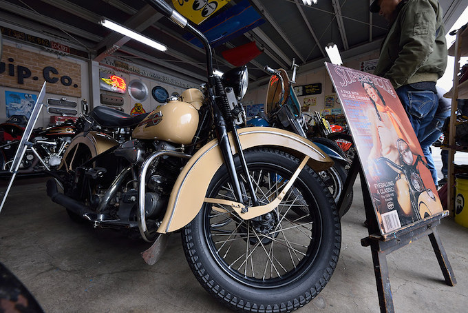 学さんの運命の1台とも言える1939年式のELナックルヘッド。この車両を見るために展示会を訪れたフリークも多かった。