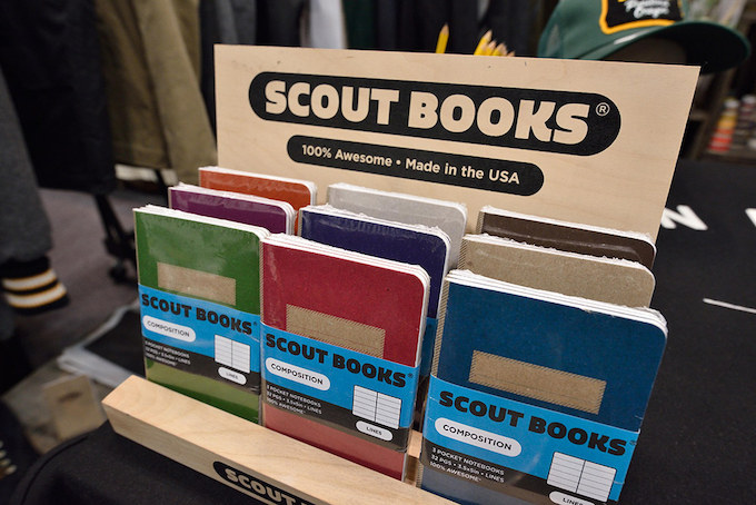 DEHENと同じポートランドのステーショナリーメーカー、SCOUT BOOKS製ポケットサイズのノートブック。