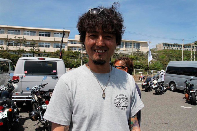 Cherry's Conpany代表の黒須 嘉一朗氏。この日は本イベントの審査員として、会場内を精力的にまわってエントリーバイクをチェックしていた。