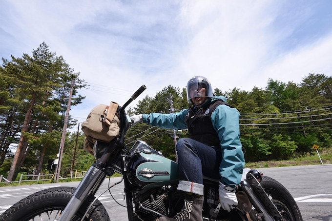 愛車のデュオグライドで会場にやってきたシェイキン清水さんとゲートでばったり遭遇。デュオは絶好調の様子。