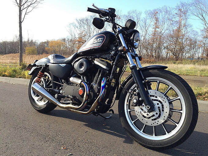 HARLEY-DAVIDSON 883R ブラックタンク スポーツスターXL883N】タンクに