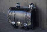 ハーレーサドルバッグのフルカスタム ラフテールのプレミアムライン ブロンコの画像