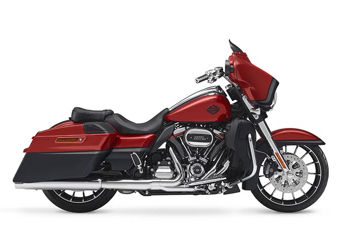 2018年式 CVO FLHXSE CVOストリートグライド 年式別モデルカタログ