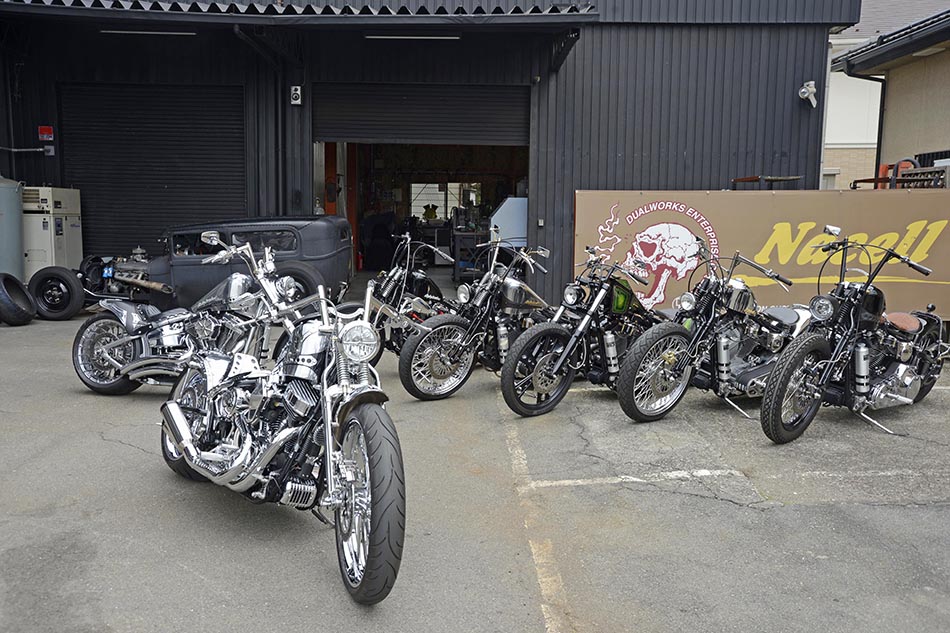 最新モデルをシンプルかつ不変のシルエットで個性的なカスタムハーレー