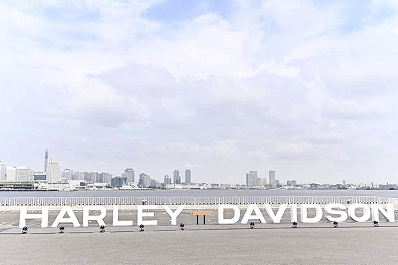 11,000人が横浜に集結！ハーレーダビッドソンと音楽が融合した「BLUE