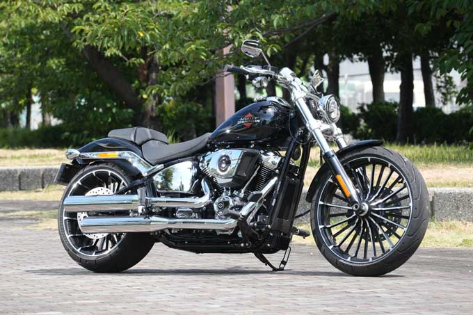 【ハーレーダビッドソン 新型ブレイクアウト 試乗記】スタイリングは落ち着き、パフォーマンスは向上　02画像