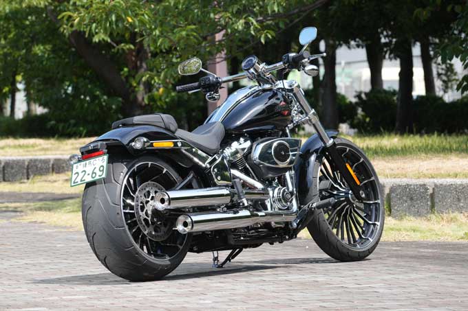 【ハーレーダビッドソン 新型ブレイクアウト 試乗記】スタイリングは落ち着き、パフォーマンスは向上　03画像