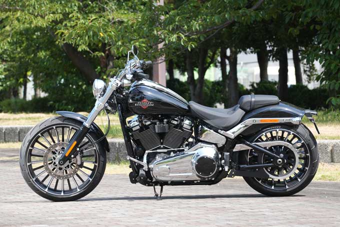【ハーレーダビッドソン 新型ブレイクアウト 試乗記】スタイリングは落ち着き、パフォーマンスは向上　09画像