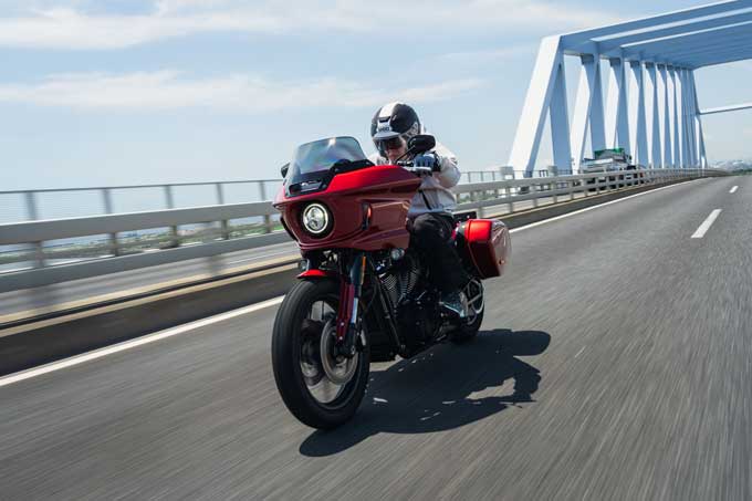 【ハーレーダビッドソン 新型ローライダーST 試乗記】クレイジーな走りをもたらす大胆な猛獣！！　11画像