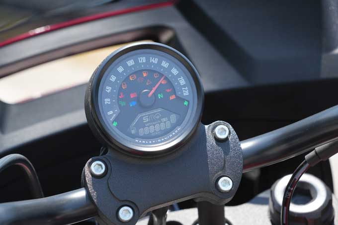 【ハーレーダビッドソン 新型ローライダーST 試乗記】クレイジーな走りをもたらす大胆な猛獣！！　16画像