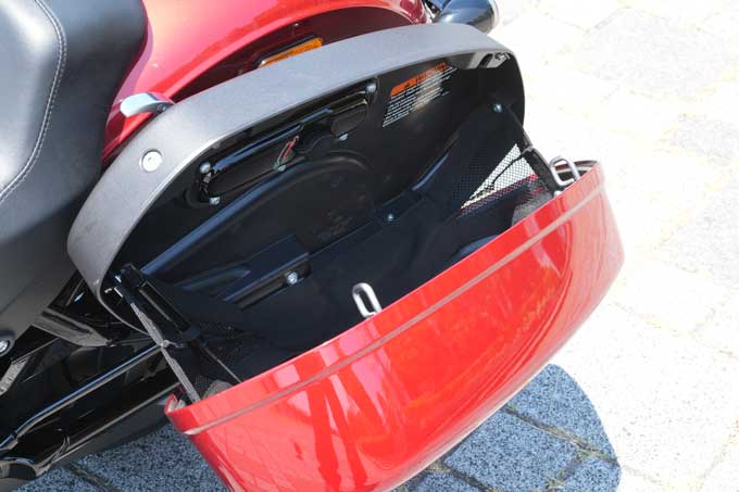 【ハーレーダビッドソン 新型ローライダーST 試乗記】クレイジーな走りをもたらす大胆な猛獣！！　18画像