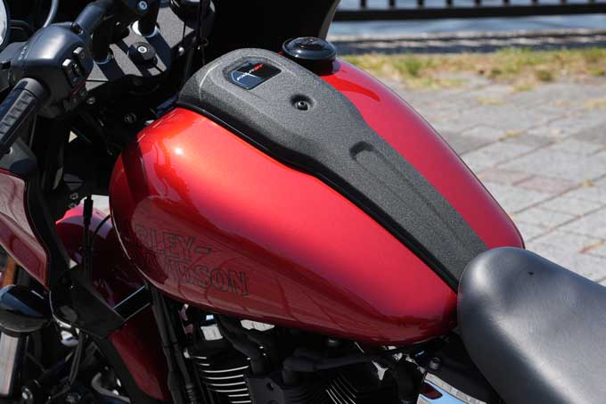 【ハーレーダビッドソン 新型ローライダーST 試乗記】クレイジーな走りをもたらす大胆な猛獣！！　21画像