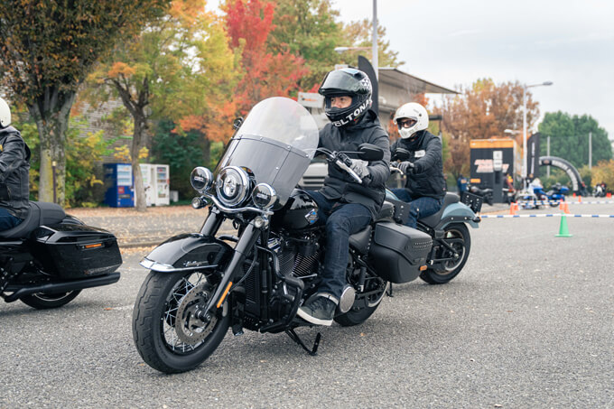 他メーカーのライダー大歓迎！　安心・安全にハーレーを乗りこなす、1DAYライディングレッスン「Skilled Rider Training（スキル ライダー トレーニング）」体験レポート！　11画像