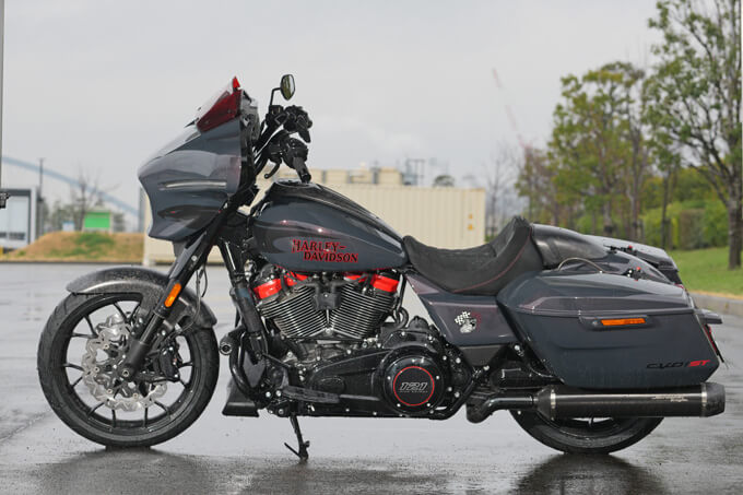 【ハーレーダビッドソン 新型CVO ストリートグライドST 試乗記】オーバー・ザ・トップ!己を超えるのは己自身であることを証明!! 03画像