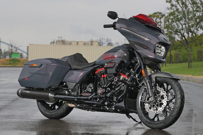 【ハーレーダビッドソン 新型CVO ストリートグライドST 試乗記】オーバー・ザ・トップ!己を超えるのは己自身であることを証明!! 04画像