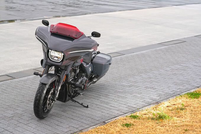 【ハーレーダビッドソン 新型CVO ストリートグライドST 試乗記】オーバー・ザ・トップ!己を超えるのは己自身であることを証明!! 09画像