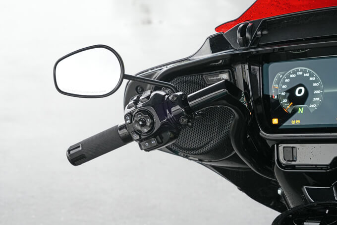 【ハーレーダビッドソン 新型CVO ストリートグライドST 試乗記】オーバー・ザ・トップ!己を超えるのは己自身であることを証明!! 17画像