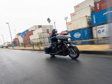 【ハーレーダビッドソン 新型CVO ストリートグライドST 試乗記】オーバー・ザ・トップ！己を超えるのは己自身であることを証明！！