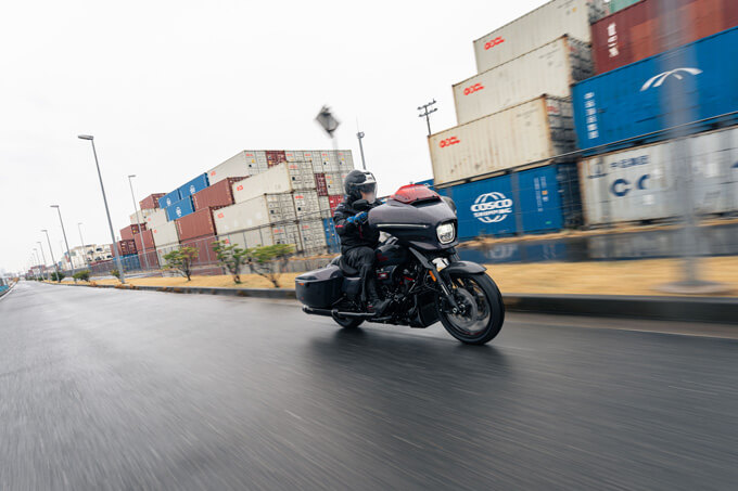 【ハーレーダビッドソン 新型CVO ストリートグライドST 試乗記】オーバー・ザ・トップ!己を超えるのは己自身であることを証明!! メイン画像